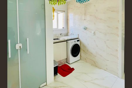 Casa à venda com 122m², 3 quartos e 2 vagasÁrea de Serviço