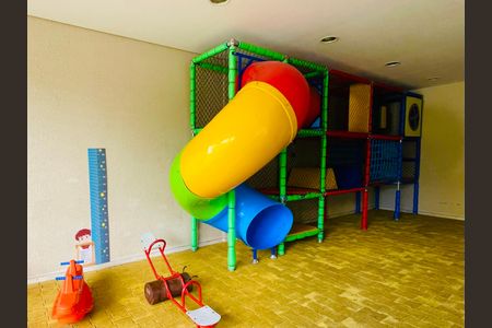 Casa à venda com 122m², 3 quartos e 2 vagasÁrea comum - Playground