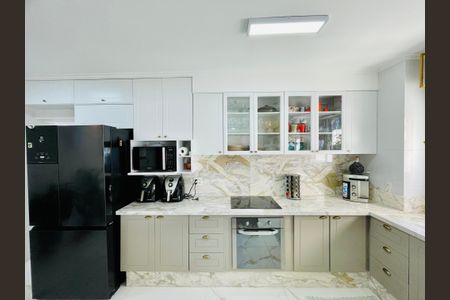 Casa à venda com 122m², 3 quartos e 2 vagasCozinha