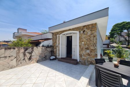 Casa à venda com 134m², 3 quartos e 2 vagasVaranda Suíte