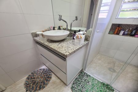 Casa à venda com 134m², 3 quartos e 2 vagasBanheiro da Suíte