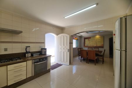 Casa à venda com 134m², 3 quartos e 2 vagasCozinha