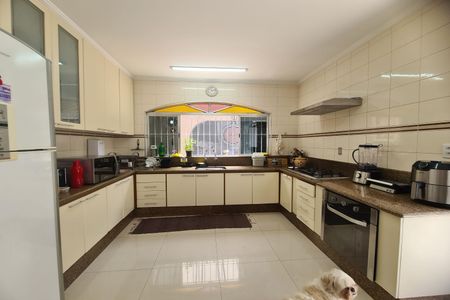 Casa à venda com 134m², 3 quartos e 2 vagasCozinha