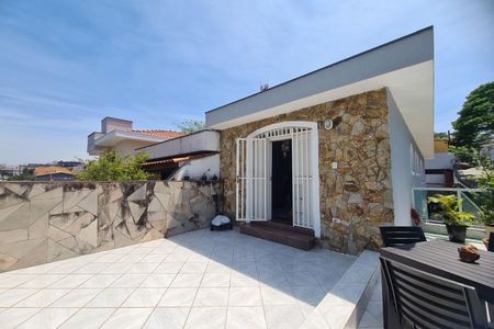 Casa à venda com 134m², 3 quartos e 2 vagasVaranda Suíte