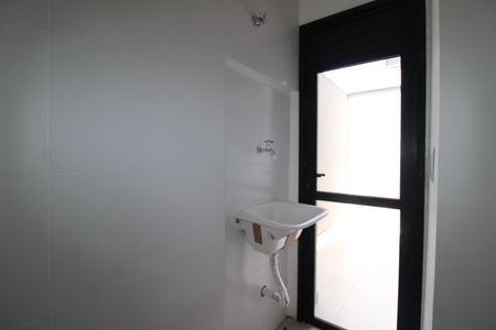 Sala / Cozinha / Área de Serviço de kitnet/studio à venda com 2 quartos, 38m² em Vila Isolina Mazzei, São Paulo