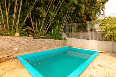 Casa para alugar com 400m², 3 quartos e 3 vagasÁrea comum - Piscina
