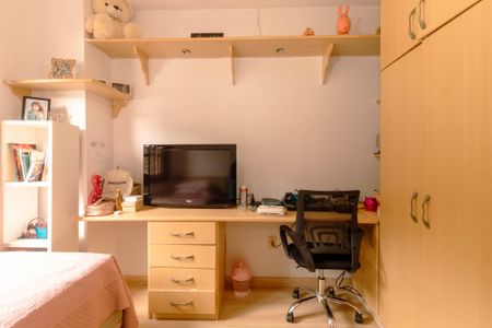 Quarto 2 de casa para alugar com 3 quartos, 400m² em Espírito Santo, Porto Alegre