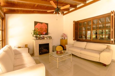 Sala de casa para alugar com 3 quartos, 400m² em Espírito Santo, Porto Alegre