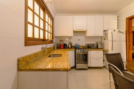 Casa para alugar com 400m², 3 quartos e 3 vagasCozinha