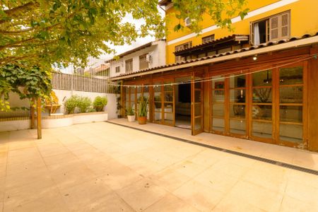 Casa para alugar com 400m², 3 quartos e 3 vagasÁrea Externa