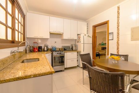 Casa para alugar com 400m², 3 quartos e 3 vagasCozinha