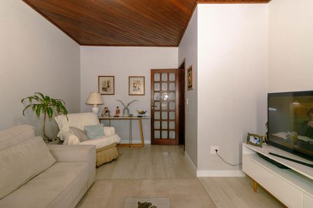 Sala de casa para alugar com 3 quartos, 180m² em Boa Vista, Porto Alegre