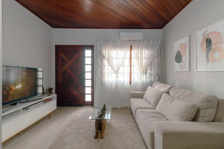 Sala de casa para alugar com 3 quartos, 180m² em Boa Vista, Porto Alegre