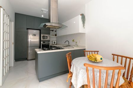 Casa para alugar com 180m², 3 quartos e 2 vagasCozinha