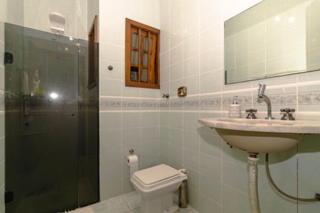 Banheiro de casa para alugar com 3 quartos, 180m² em Boa Vista, Porto Alegre