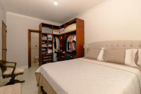 Casa para alugar com 180m², 3 quartos e 2 vagasSuíte