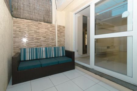 Casa para alugar com 150m², 3 quartos e 2 vagas Casa para alugar com 150m², 3 quartos e 2 vagasVaranda