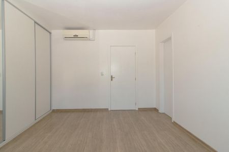 Quarto 2 de casa para alugar com 3 quartos, 150m² em Tristeza, Porto Alegre