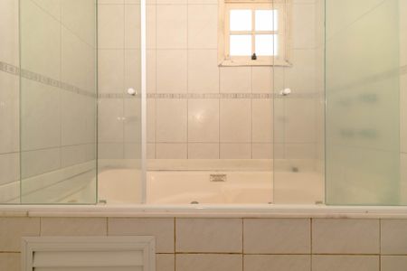 Casa para alugar com 200m², 3 quartos e 2 vagasBanheiro 3