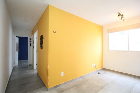 Sala de apartamento para alugar com 2 quartos, 44m² em Jardim Maria Duarte, São Paulo