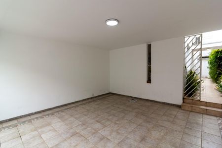 Casa de condomínio para alugar com 152m², 3 quartos e 2 vagas Casa de condomínio para alugar com 152m², 3 quartos e 2 vagasGaragem