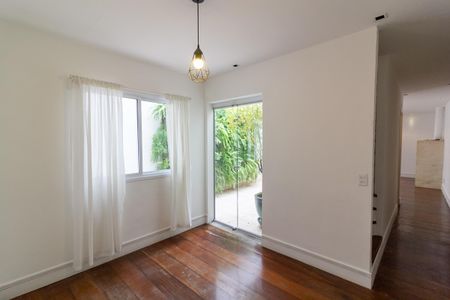 Casa de condomínio para alugar com 152m², 3 quartos e 2 vagas Casa de condomínio para alugar com 152m², 3 quartos e 2 vagasSala de Jantar