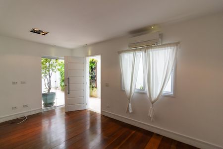 Sala de Estar de casa de condomínio à venda com 3 quartos, 152m² em Campo Belo, São Paulo