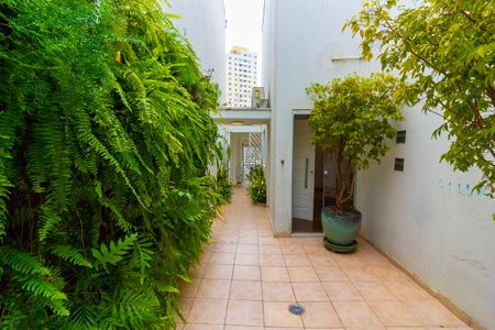 Casa de condomínio para alugar com 152m², 3 quartos e 2 vagas Casa de condomínio para alugar com 152m², 3 quartos e 2 vagasQuintal