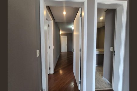 Apartamento à venda com 213m², 4 quartos e 4 vagas