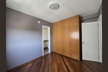 Apartamento à venda com 213m², 4 quartos e 4 vagas