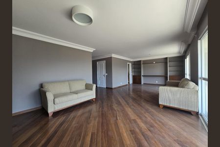 Apartamento à venda com 213m², 4 quartos e 4 vagas