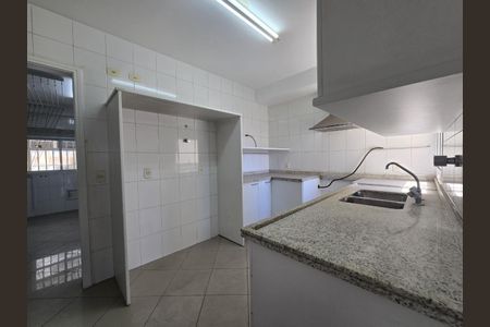 Apartamento à venda com 213m², 4 quartos e 4 vagas