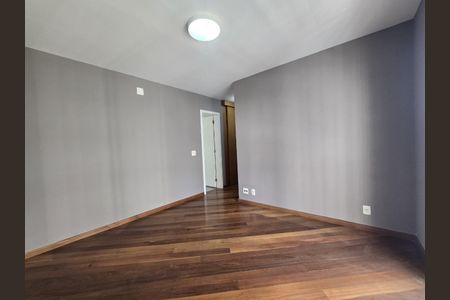 Apartamento à venda com 213m², 4 quartos e 4 vagas