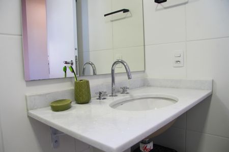 Apartamento à venda com 79m², 2 quartos e 1 vagaBanheiro da Suíte 
