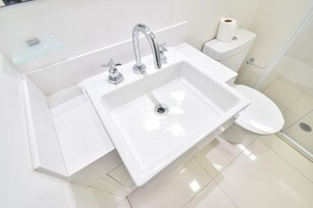 Apartamento à venda com 87m², 2 quartos e 2 vagasBanheiro da suíte 1