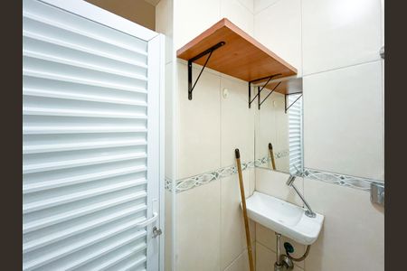 Casa à venda com 90m², 2 quartos e sem vagaBanheiro de serviço