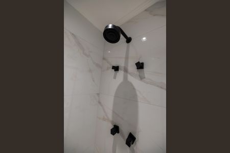 Apartamento à venda com 77m², 2 quartos e 2 vagasBanheiro