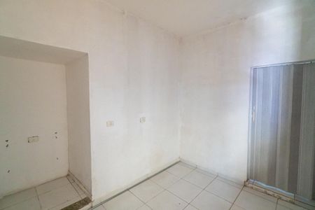 Sala/Quarto de casa para alugar com 1 quarto, 30m² em Vila do Encontro, São Paulo