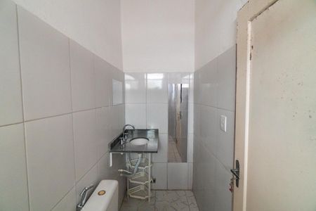 Banheiro de casa para alugar com 1 quarto, 30m² em Vila do Encontro, São Paulo