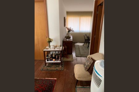 Apartamento à venda com 272m², 4 quartos e 4 vagasSala