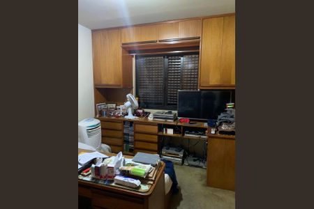 Apartamento à venda com 272m², 4 quartos e 4 vagasQuarto