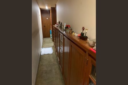 Apartamento à venda com 272m², 4 quartos e 4 vagasCorredor