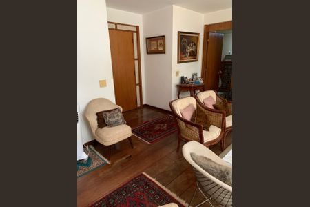 Apartamento à venda com 272m², 4 quartos e 4 vagasSala