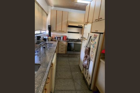 Apartamento à venda com 272m², 4 quartos e 4 vagasCozinha