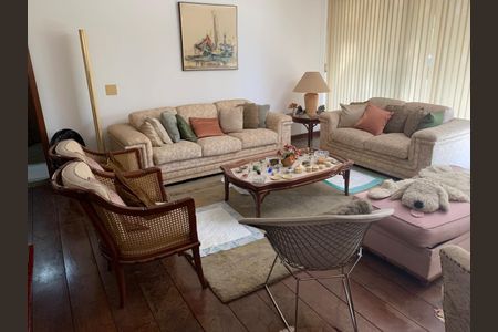 Apartamento à venda com 272m², 4 quartos e 4 vagasSala