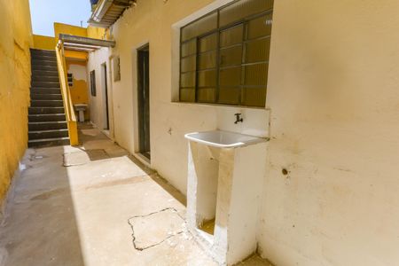 Casa para alugar com 20m², 1 quarto e sem vagaÁrea de serviço