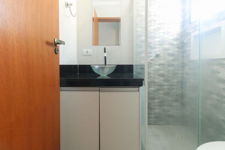 Banheiro  de apartamento para alugar com 1 quarto, 33m² em Vila Esperança, São Paulo