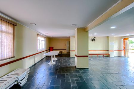 Apartamento para alugar com 70m², 2 quartos e 1 vagaÁrea comum - Salão de festas