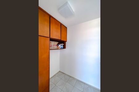 Apartamento para alugar com 70m², 2 quartos e 1 vagaQuarto de Serviço