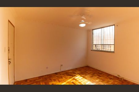 Sala de apartamento para alugar com 2 quartos, 60m² em Santa Rosa, Niterói